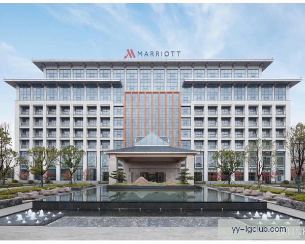 老牌劲旅守护城市荣耀，身份认同凝聚看台力量